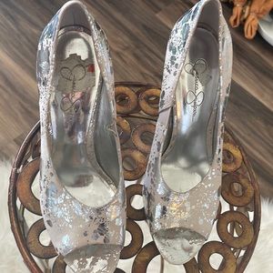 Jessica Simpson 2 inch peep toe heel silver and white 8.5